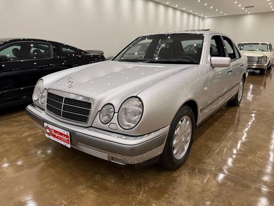 MERCEDES-BENZ E 320 3.2 ELEGANCE V6 GASOLINA 4P AUTOMÁTICO